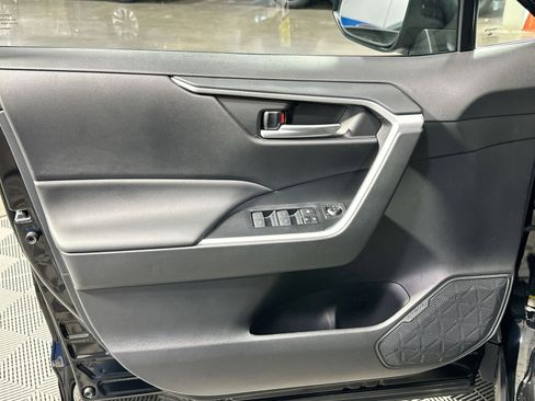 Used 2025 Toyota RAV4 XLE image 15