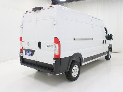 Used 2025 RAM ProMaster 2500 w/ Storage Group image 22