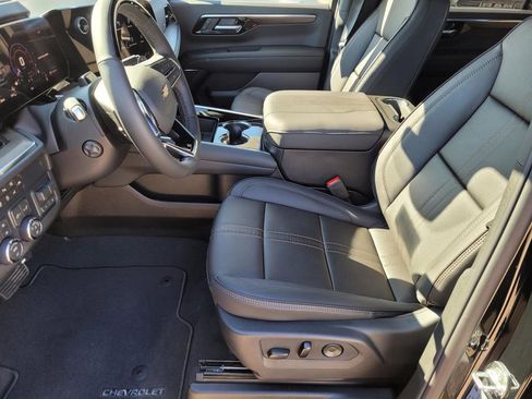 New 2026 Chevrolet Suburban High Country image 18