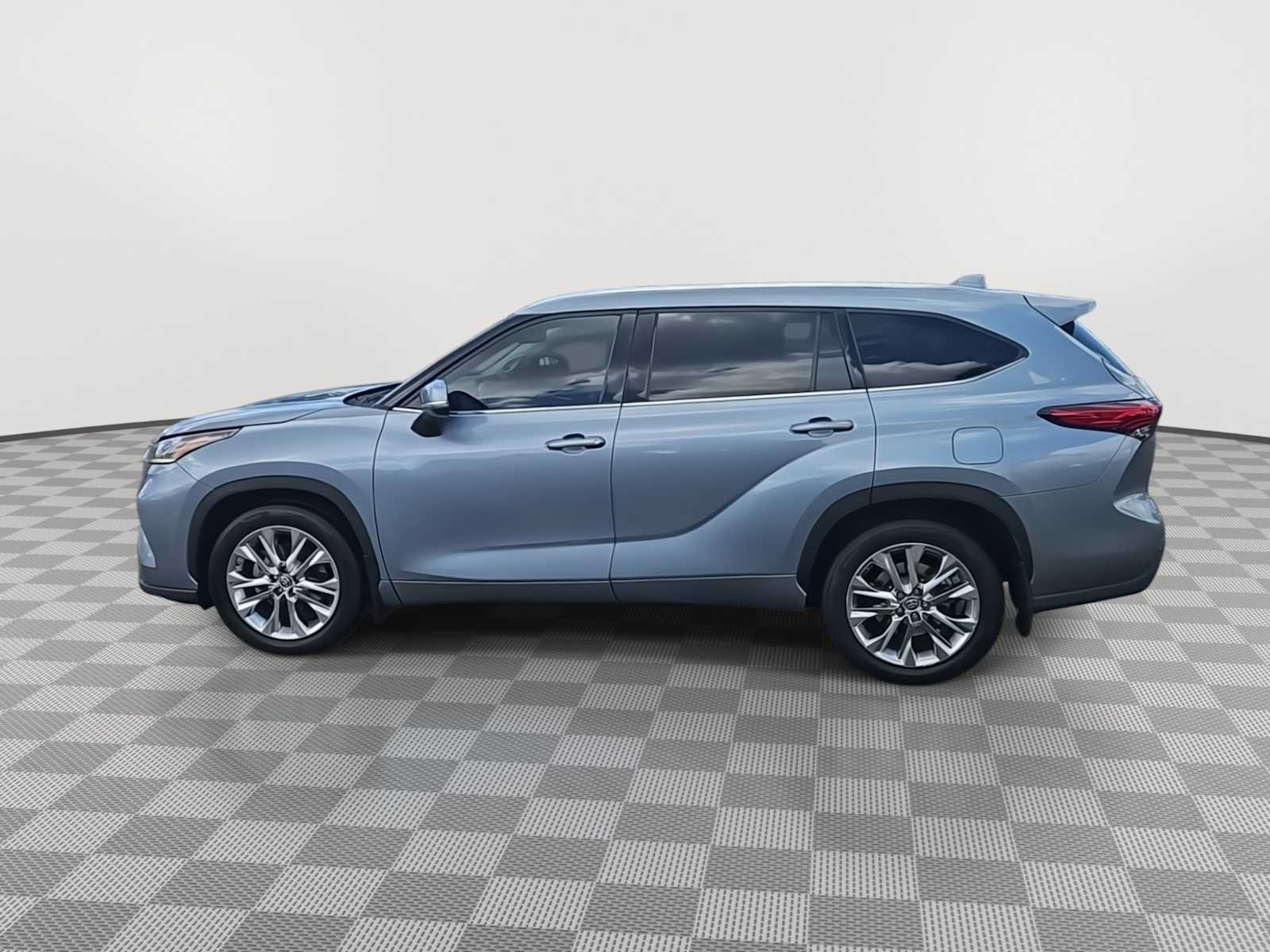 Used 2020 Toyota Highlander Limited AWD/4WD image 6