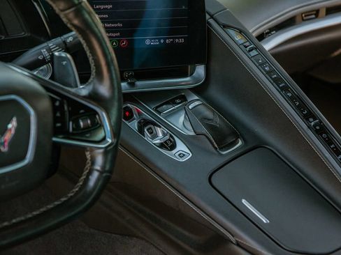 Used 2022 Chevrolet Corvette Stingray Preferred Cpe w/ Z51 Performance Package RWD image 15