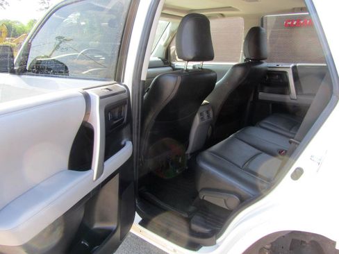 Used 2011 Toyota 4Runner SR5 AWD/4WD image 19