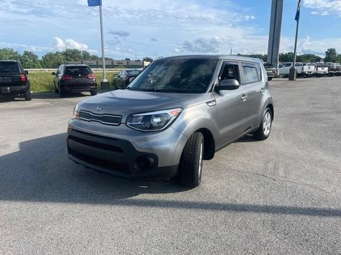 Used 2017 Kia Soul w/ Convenience Package FWD image 4