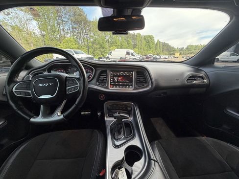 Used 2022 Dodge Challenger SRT Hellcat RWD image 7