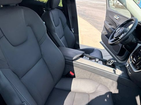 Certified 2025 Volvo XC60 T8 Plus w/ Protection Package Premier AWD/4WD image 33