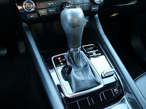 Used 2024 Jeep Compass Latitude image 20