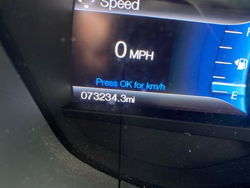 Used 2017 Ford Fusion SE w/ Equipment Group 201A FWD image 19