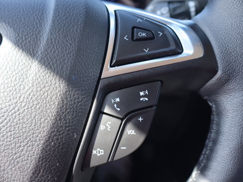 Used 2024 Ford Edge SEL w/ Convenience Package image 17