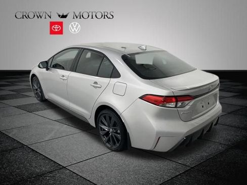 Used 2026 Toyota Corolla SE FWD image 4
