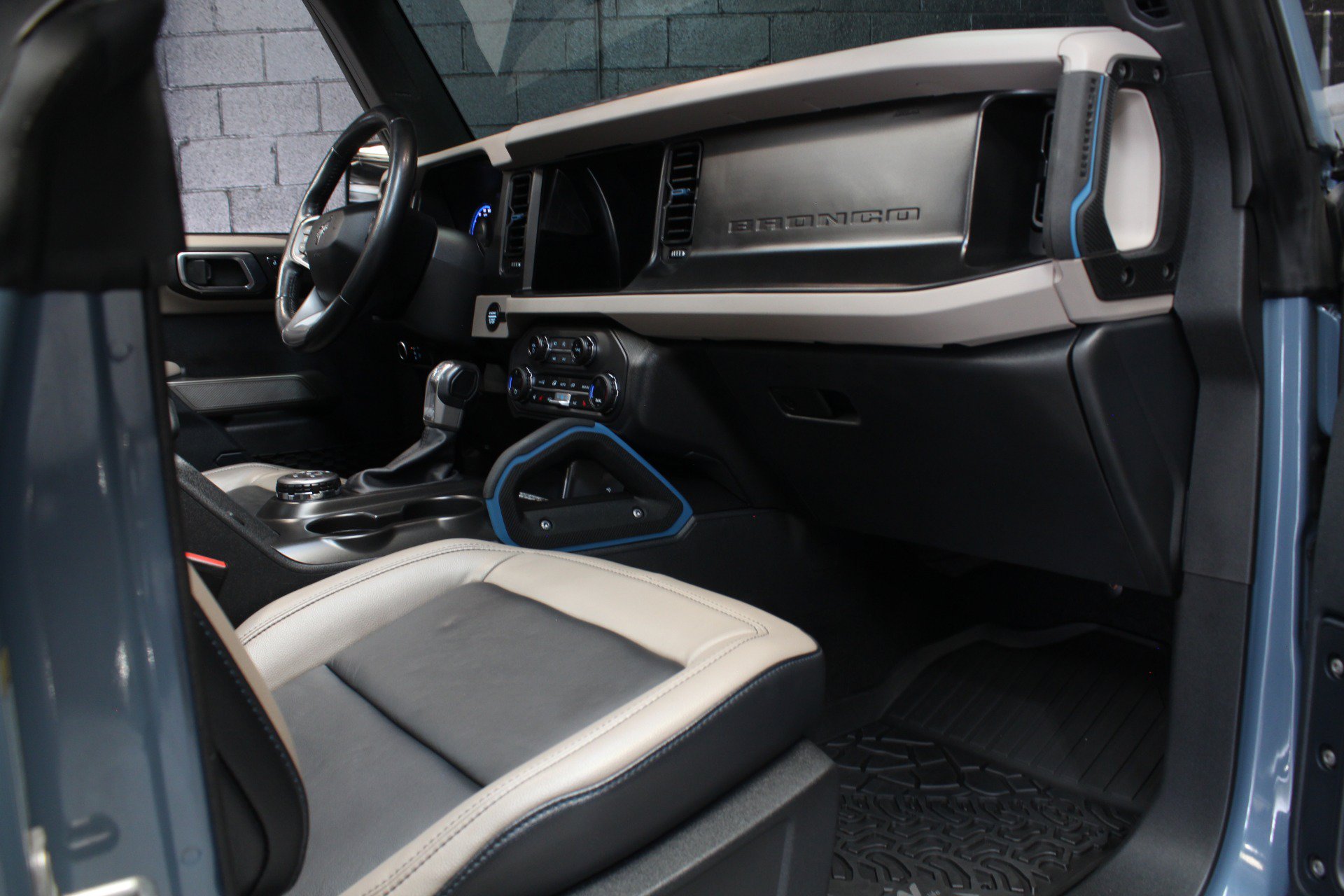 Used 2023 Ford Bronco Wildtrak AWD/4WD image 70