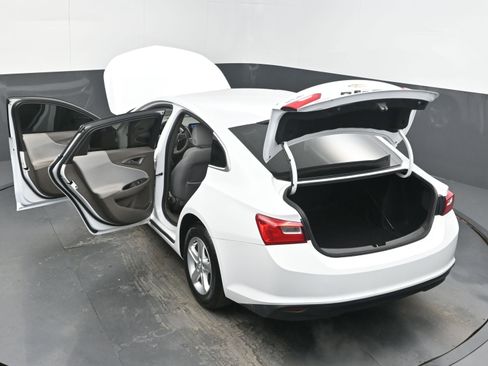 Used 2021 Chevrolet Malibu LS image 44