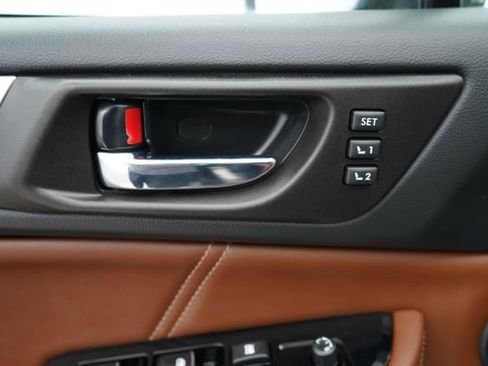 Used 2018 Subaru Outback 2.5i Touring image 10