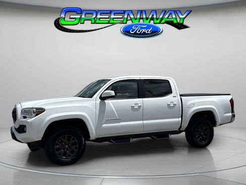 Used 2023 Toyota Tacoma SR5 RWD image 1