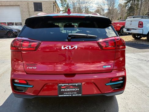 Used 2022 Kia Niro EX w/ Cold Weather Package image 6