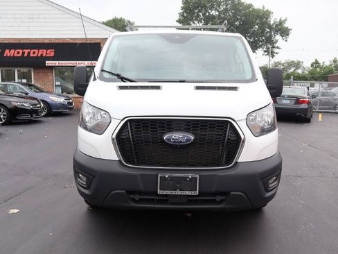 Used 2022 Ford Transit 250 Low Roof RWD image 8