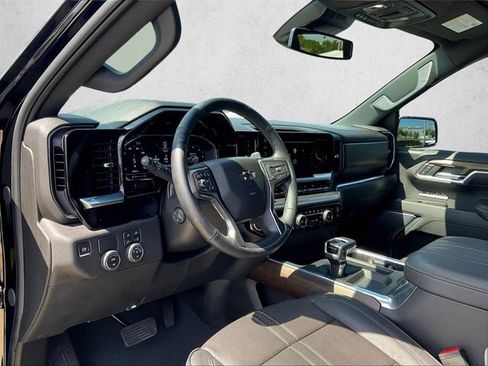 Used 2025 Chevrolet Silverado 1500 High Country w/ Midnight Edition RWD image 13