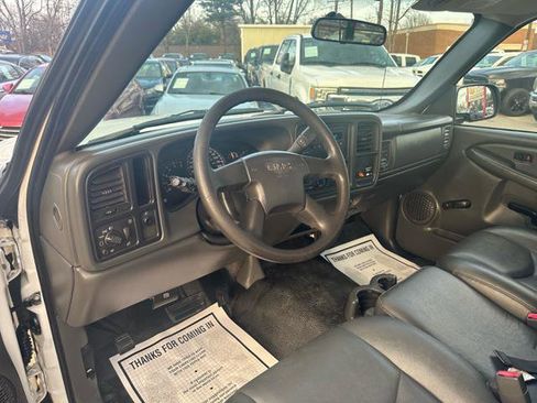 Used 2006 GMC Sierra 2500 W/T w/ Heavy-Duty Power Package RWD image 19