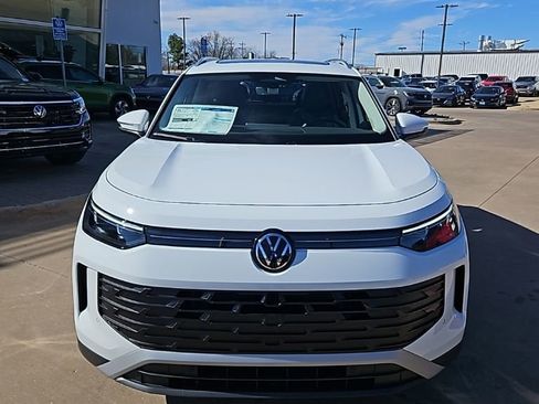 New 2026 Volkswagen Tiguan SE AWD/4WD image 2