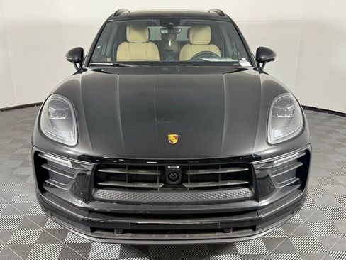 New 2025 Porsche Macan image 10