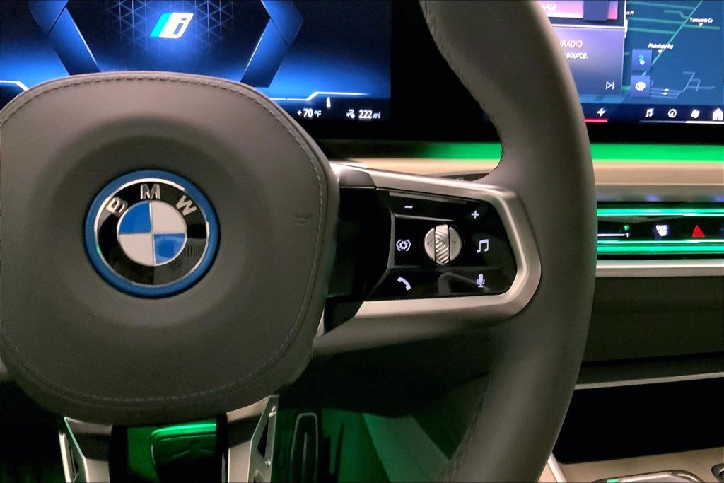 Certified 2023 BMW i7 xDrive60 AWD/4WD image 18