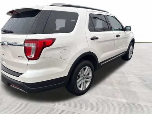 Used 2019 Ford Explorer XLT w/ Equipment Group 202A image 10