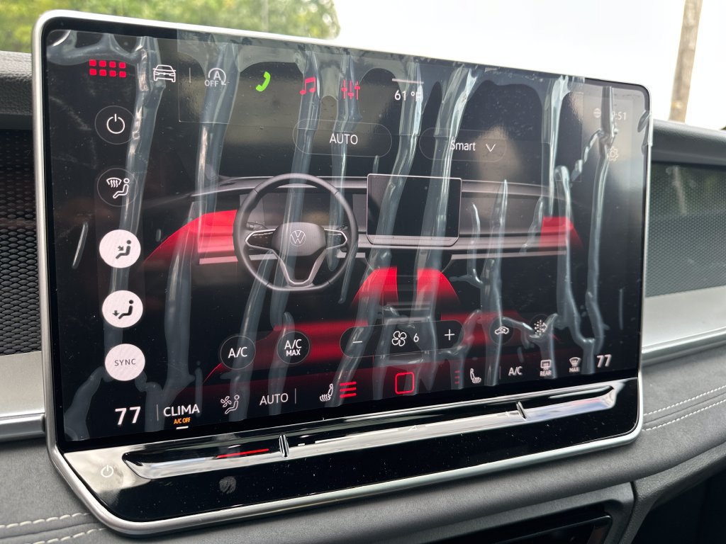 New 2026 Volkswagen Tiguan SE R-Line AWD/4WD image 16