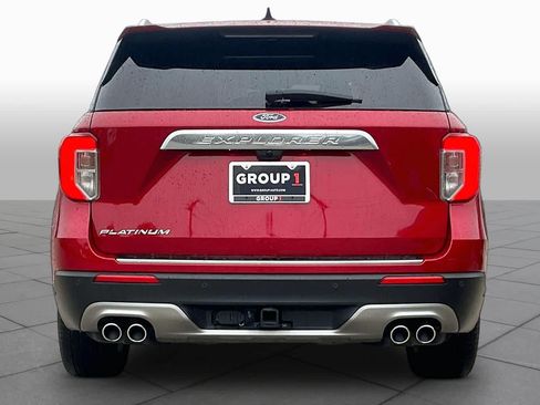 Used 2021 Ford Explorer Platinum w/ Premium Technology Package RWD image 5