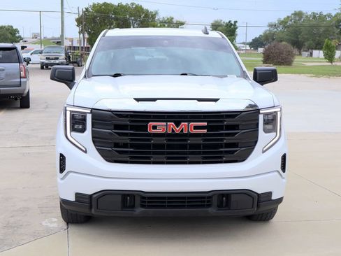 Used 2023 GMC Sierra 1500 Pro AWD/4WD image 4
