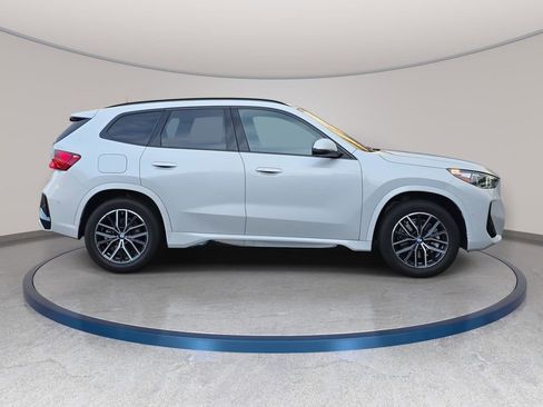 Used 2025 BMW X1 xDrive28i w/ M Sport Package image 5