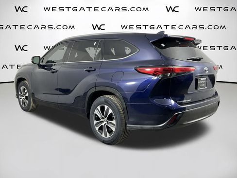 Used 2021 Toyota Highlander XLE image 48