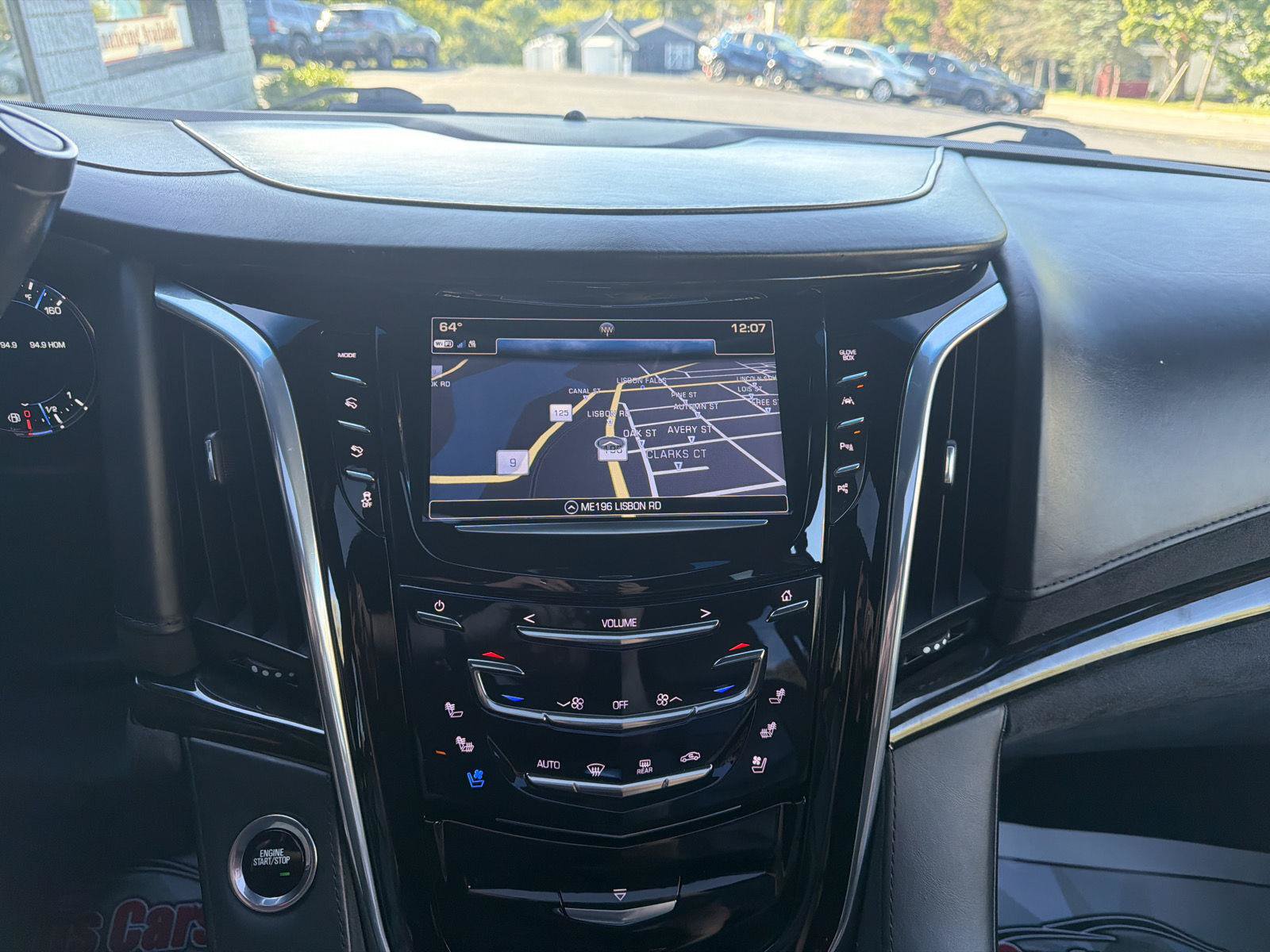 Used 2019 Cadillac Escalade ESV Platinum AWD/4WD image 22