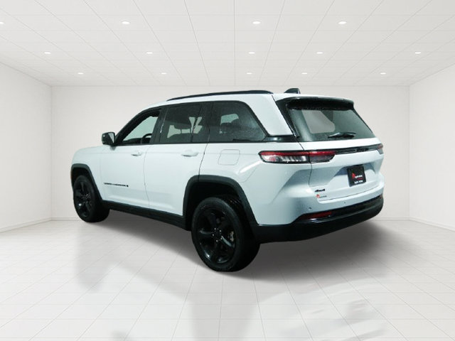 Certified 2023 Jeep Grand Cherokee Altitude AWD/4WD image 5