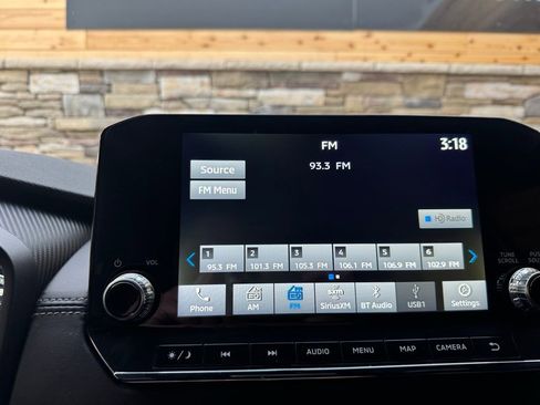 Used 2023 Mitsubishi Outlander Ralliart image 16