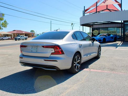 Used 2025 Volvo S60 B5 Core AWD/4WD image 4