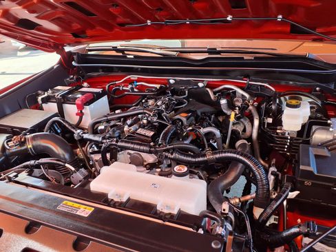 Certified 2025 Toyota Tacoma TRD Sport RWD image 8