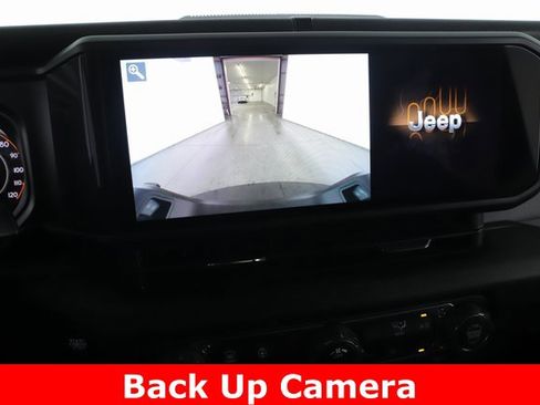 Used 2024 Jeep Gladiator Willys image 23