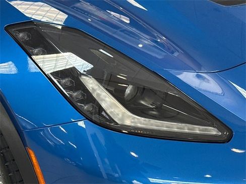 Used 2015 Chevrolet Corvette Z06 w/ 3LZ Preferred Equipment Group image 9