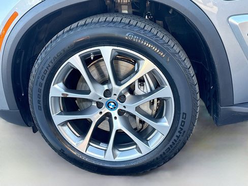 Used 2025 BMW X5 xDrive50e w/ Climate Comfort Package AWD/4WD image 43