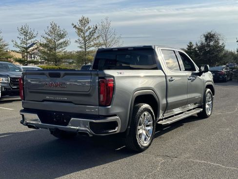 Used 2022 GMC Sierra 1500 SLT w/ SLT Premium Plus Package AWD/4WD image 6