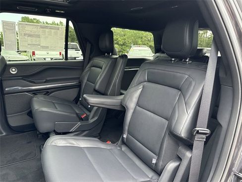New 2025 Lincoln Navigator Reserve w/ Jet Appearance Package image 21