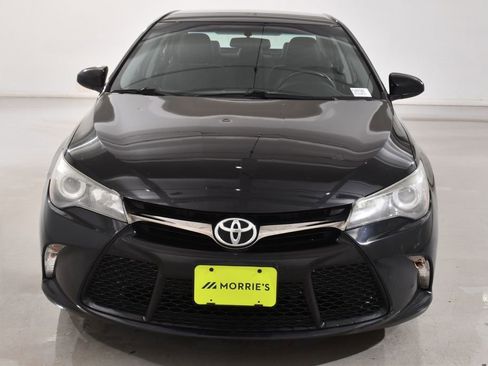 Used 2015 Toyota Camry SE FWD image 3