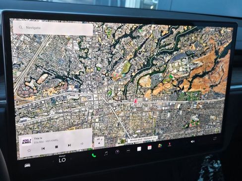 Used 2023 Tesla Model S image 18