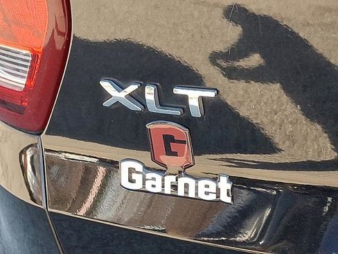 Certified 2018 Ford Explorer XLT w/ Equipment Group 202A image 30