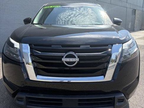 Used 2023 Nissan Pathfinder SV FWD image 7