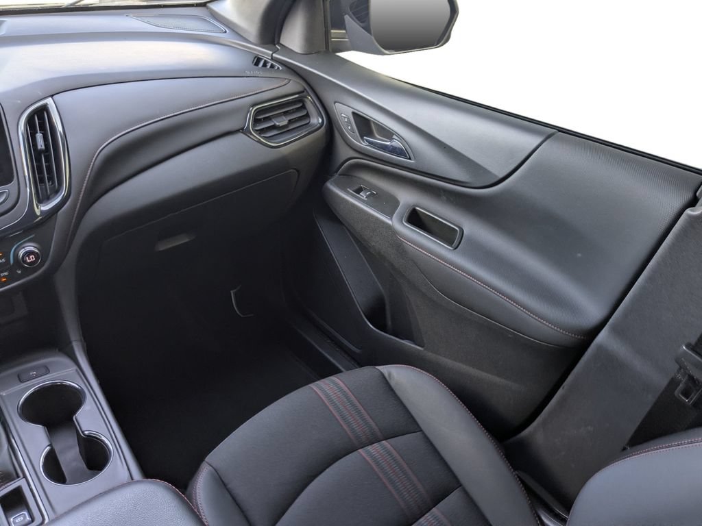 Certified 2023 Chevrolet Equinox RS FWD image 19