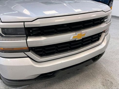 Used 2016 Chevrolet Silverado 1500 Custom w/ Custom Convenience Package RWD image 28
