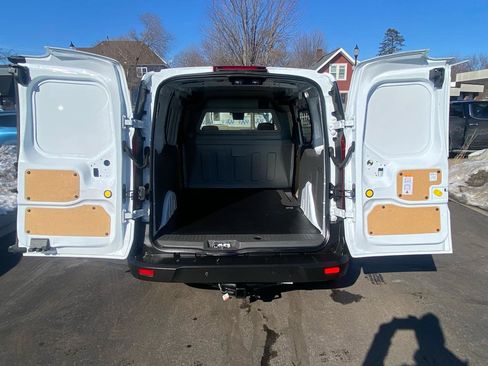 Used 2022 Ford Transit Connect XL image 12