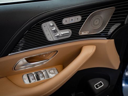 Certified 2024 Mercedes-Benz GLS 580 4MATIC image 23