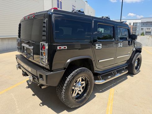 Used 2004 HUMMER H2 w/ Preferred Equipment Group AWD/4WD image 3