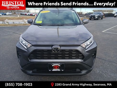 Used 2020 Toyota RAV4 XLE Premium image 2